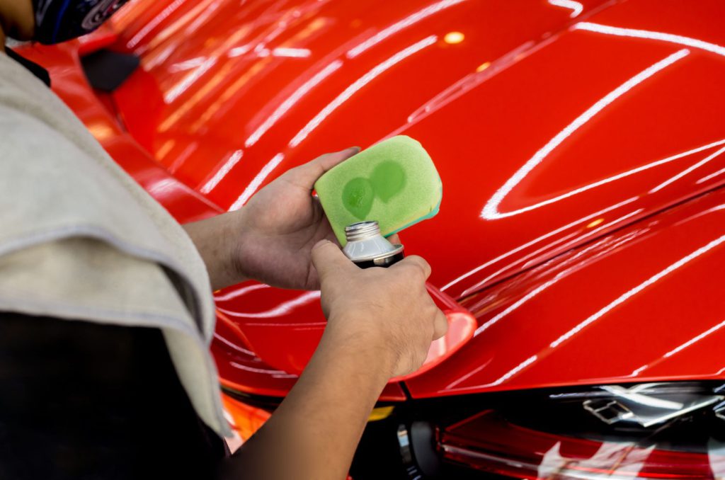 Innowacyjna ceramika to prawdziwa rewolucja w dziedzinie ochrony samochodu przed uszkodzeniami lakieru