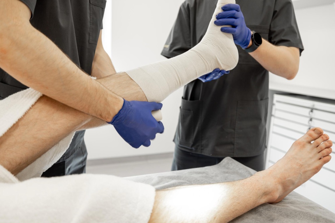 Jak zabezpieczyć swoją przyszłość? Kluczowe informacje o ubezpieczeniach zawodowych dla lekarzy