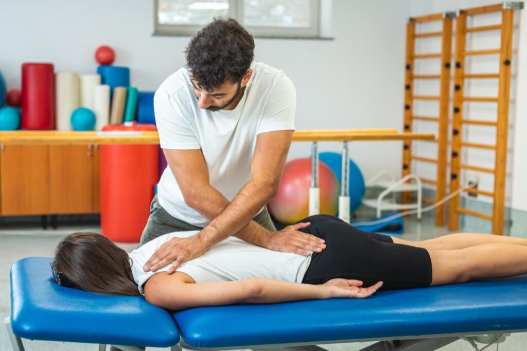 Zarządzanie ryzykiem to proces identyfikacji możliwych zagrożeń w codziennej praktyce oraz podejmowanie działań mających na celu ich minimalizowanie lub eliminowanie