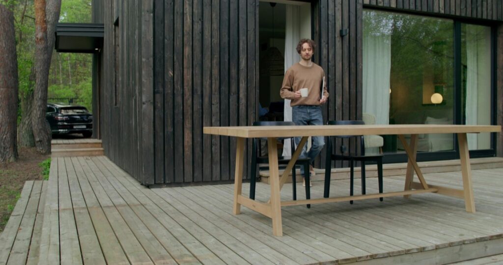 Mazury, znane jako "Kraina Tysiąca Jezior", od lat przyciągają zarówno turystów, jak i inwestorów szukających atrakcyjnych terenów pod różnego rodzaju przedsięwzięcia.